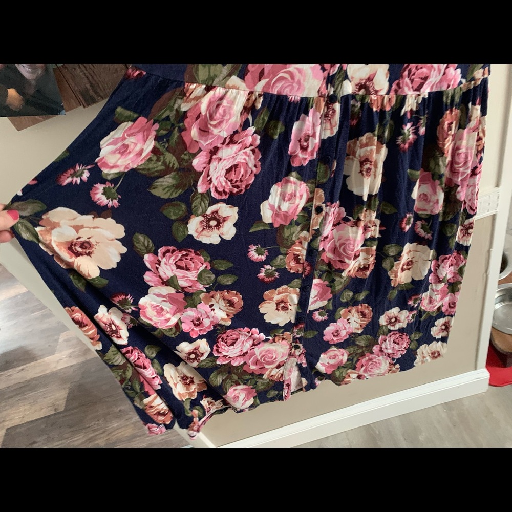 Floral dress - Picture 3 of 3